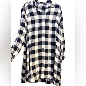 Crown and Ivy Buffalo Plaid button/pocket dress